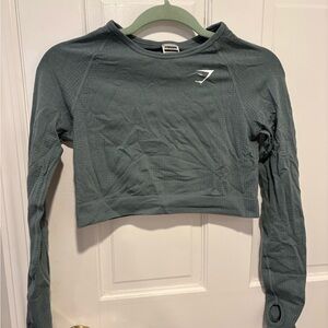 Women’s Gymshark cropped long sleeve workout top